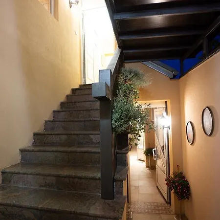 Tower Gardos 公寓式酒店