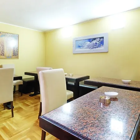公寓式酒店 Tower Gardos