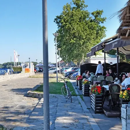 Tower Gardos 公寓式酒店 贝尔格莱德