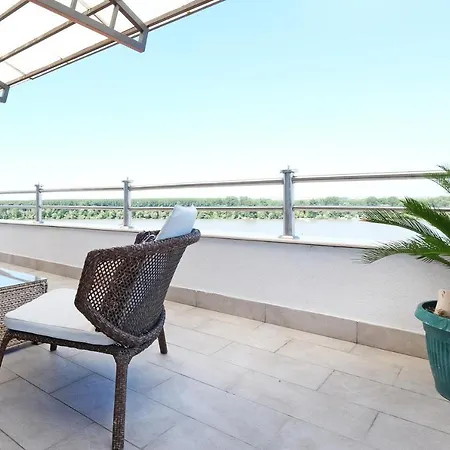 公寓式酒店 Tower Gardos 3*